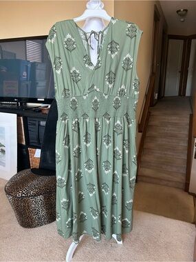 Sleeveless Green Floral Smocked Waist Dress V neck/ Midi/ flowy